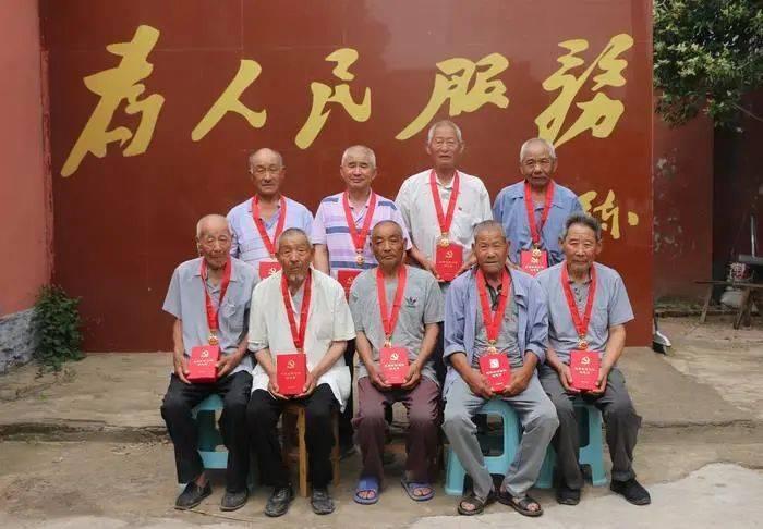 皇冠地下城选关版